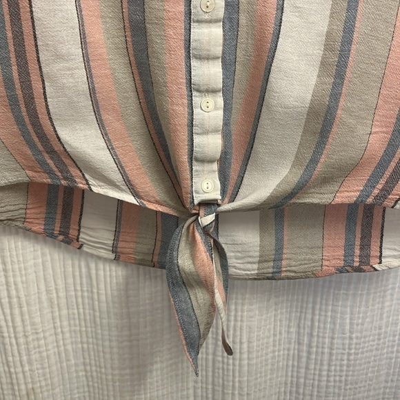 Sanctuary button up shirt - Picture 5 of 9